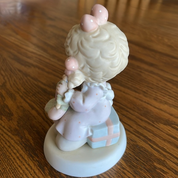 Enesco Precious Moments 1998 Love Will Keep You Warm - Picture 4 of 6